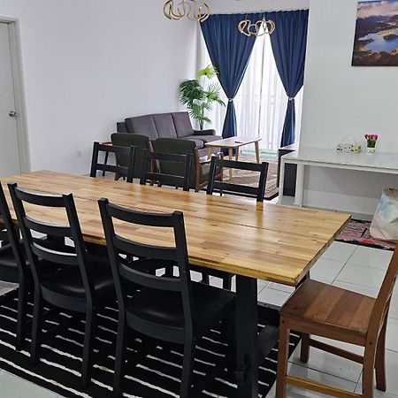 Faliza Adelia Residence Kajang Luaran gambar
